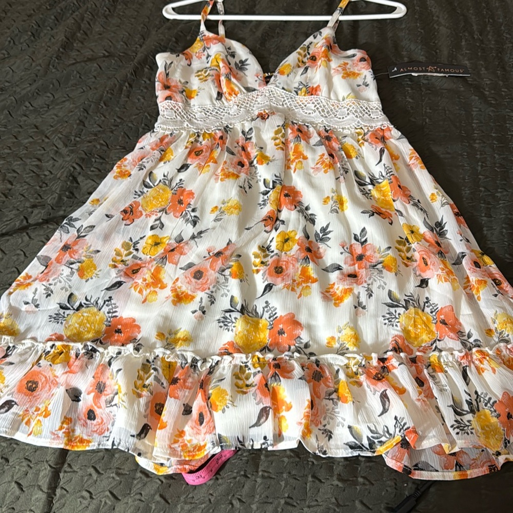 BNWT women’s  Almost Famous DRESS